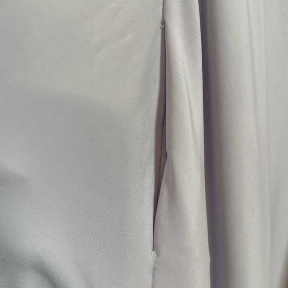 White over garment - Picture 5 of 9
